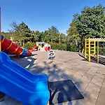 Village Mare Pineta Kamp alanı 4*