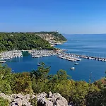 Kamp alanı Village Mare Pineta 4*