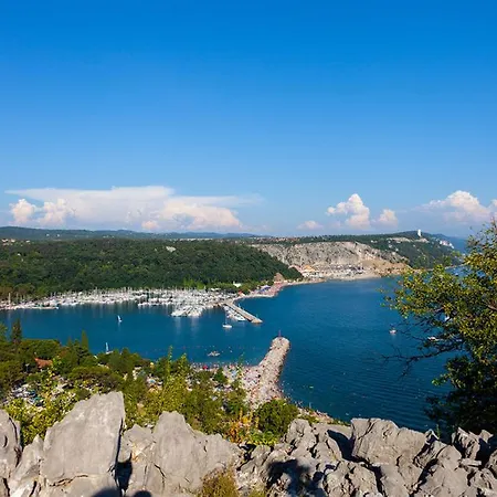 Kemp Village Mare Pineta 4*