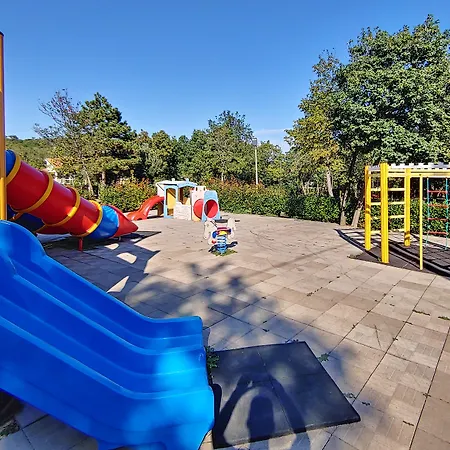 Village Mare Pineta Campingplads 4*