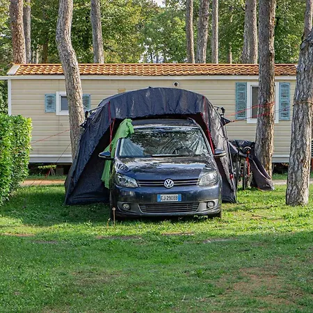 Kemp Village Mare Pineta 4*