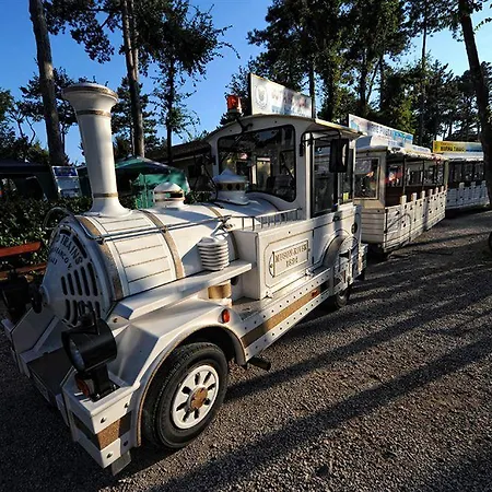 Village Mare Pineta 4*