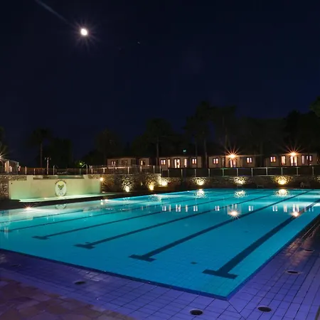 Village Mare Pineta 4* 西斯蒂亚纳