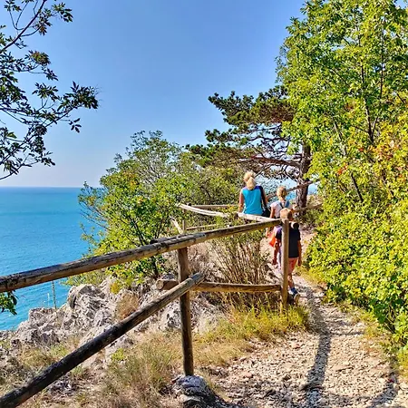 Campingplads Village Mare Pineta 4*