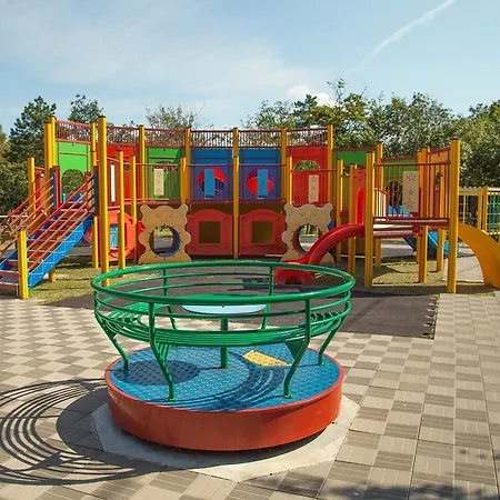 Village Mare Pineta 4*
